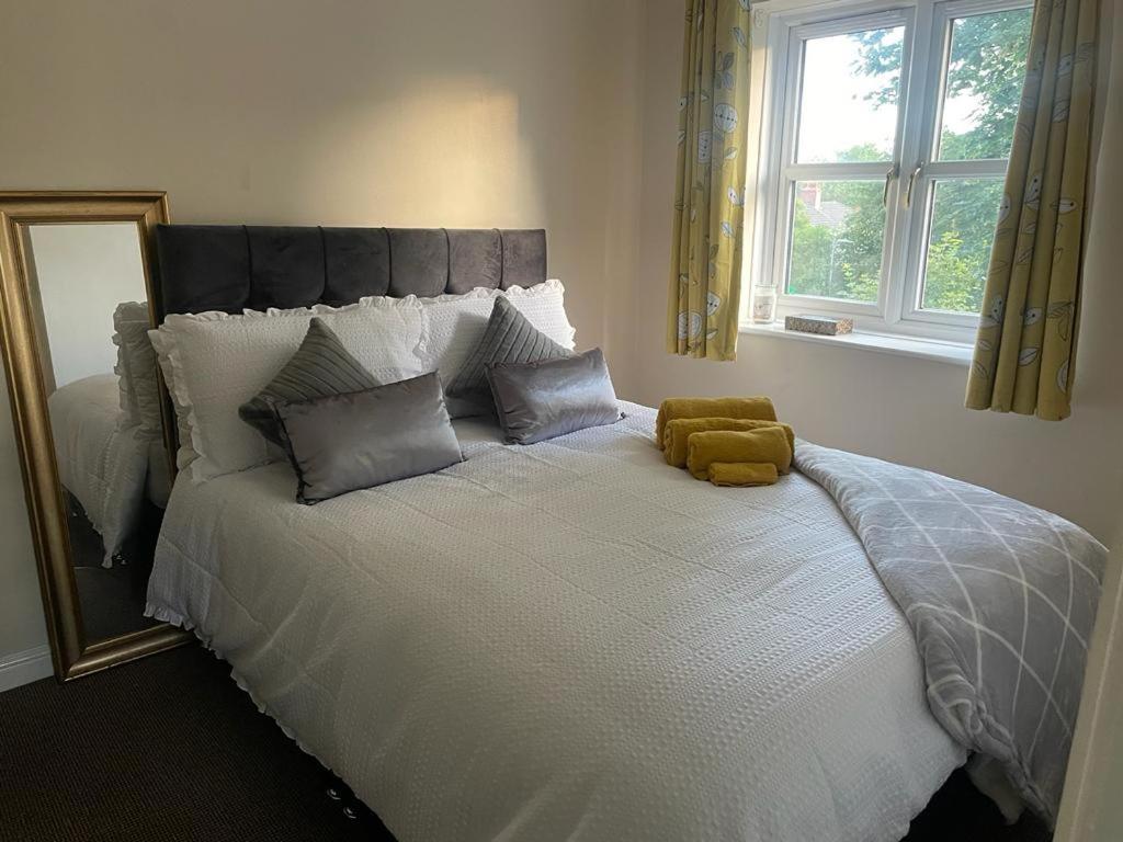 Lovely 3 Bed Short Gasthuis Manchester