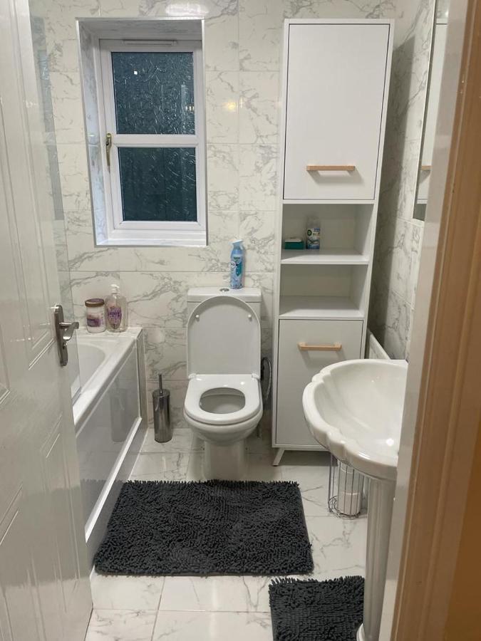 Lovely 3 Bed Short *