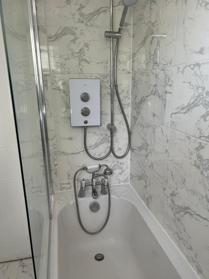 Lovely 3 Bed Short * Manchester