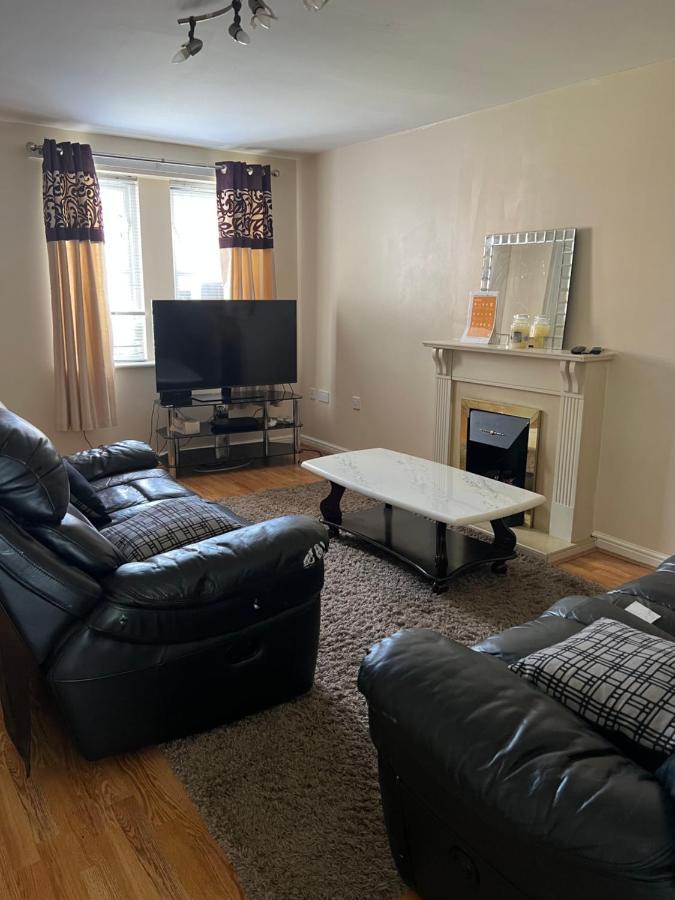 Lovely 3 Bed Short Gasthuis *