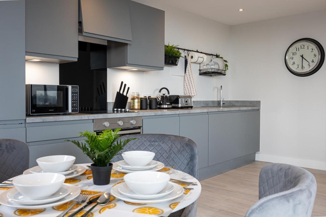 Contemporary 3 Bedrooms