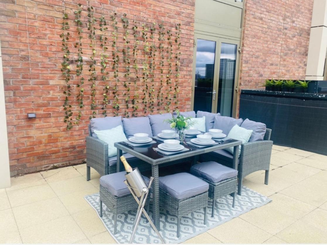 3 Bed Luxury Spacious With Pool Apartment