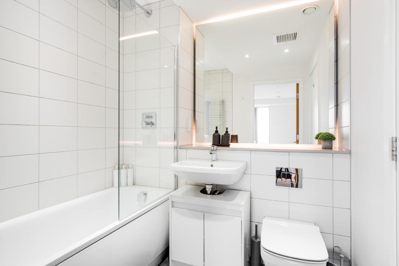 3 Bed Luxury Spacious With Pool Apartment *