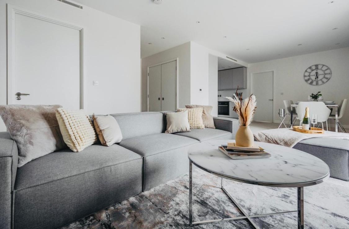 3 Bed Luxury Spacious With Pool *
