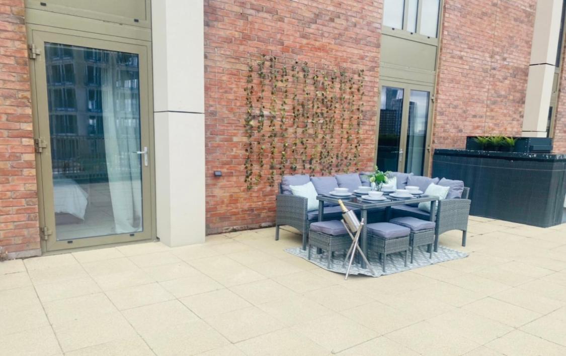 3 Bed Luxury Spacious With Pool *