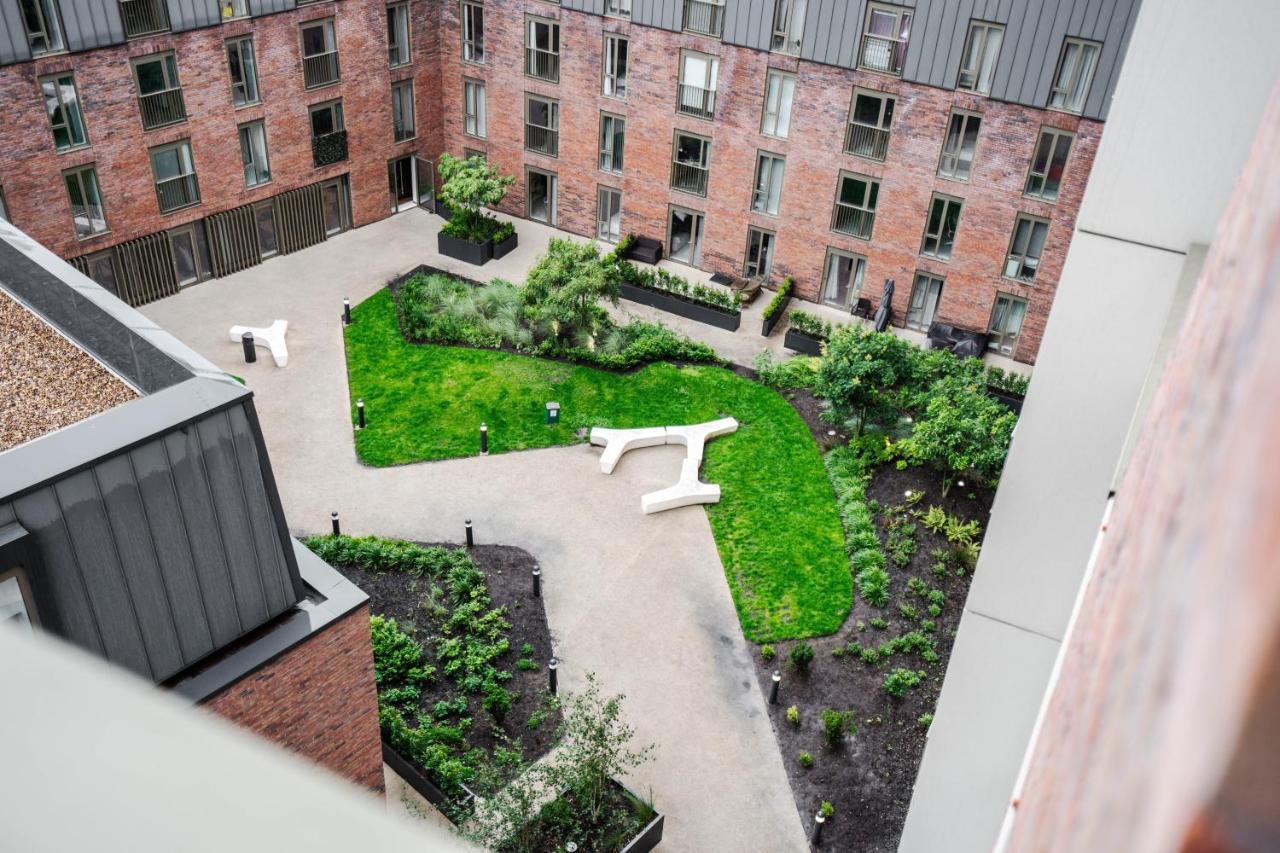 Apartment 3 Bed Luxury Spacious With Pool *