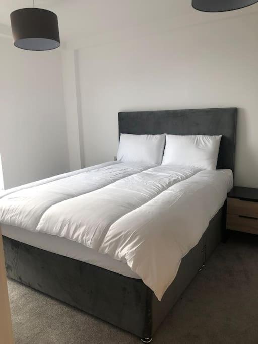 Apartment 3 Bedroom Free Parking