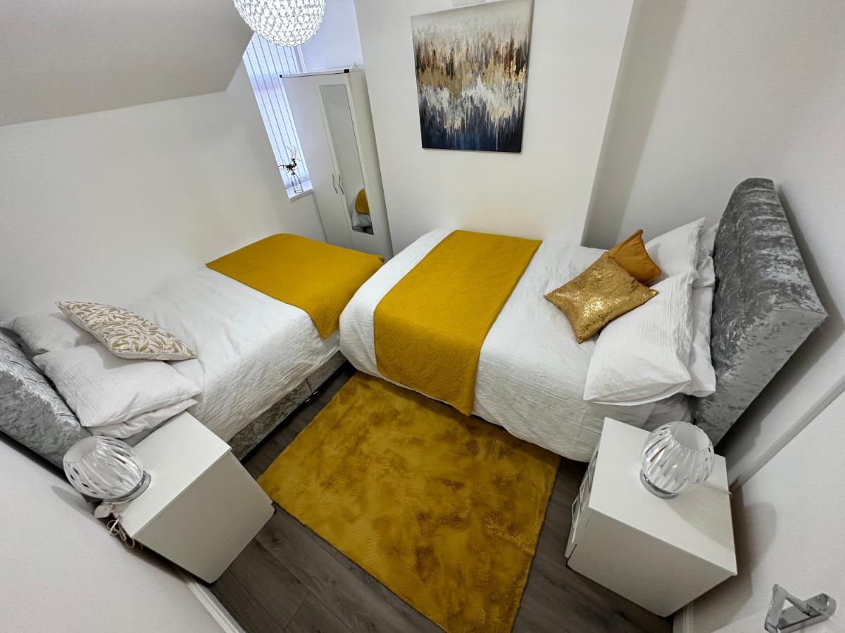 Lovely 2 Bedroom In Close To Centre And Stadium #1 Manchester