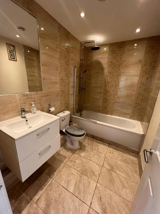 Two Bedroom With Kitchen Facility