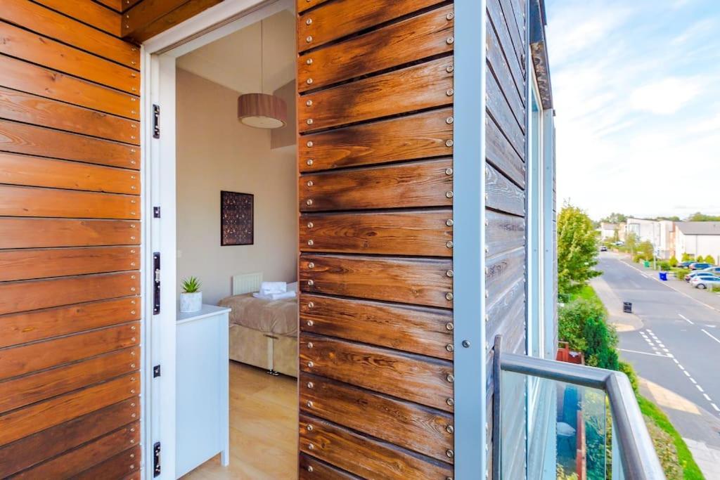 Holiday home Tranquil 3 Bedroom Retreat With Parking *