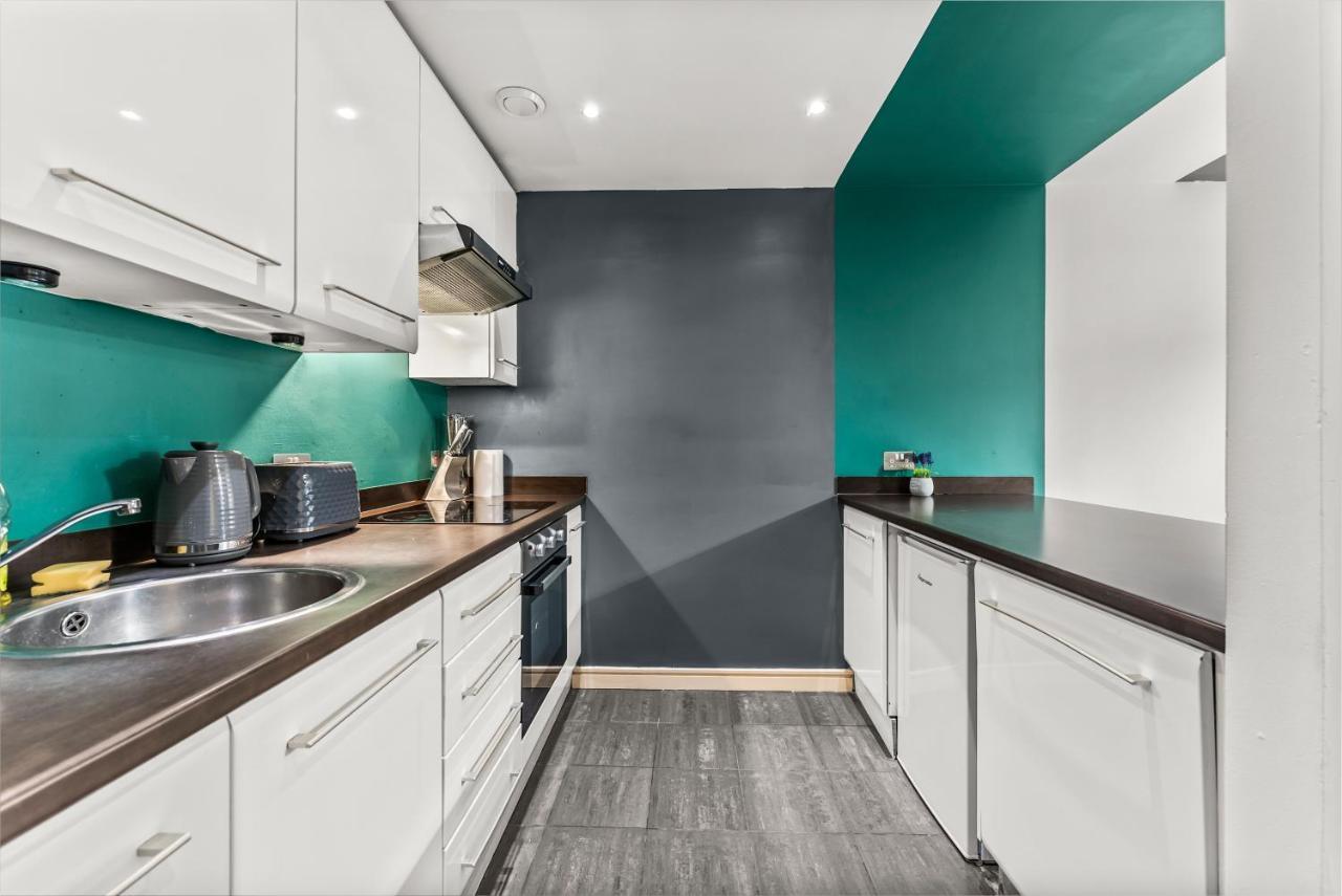 Apartment Large Central Manchester Apartment - Sleeps 8 *