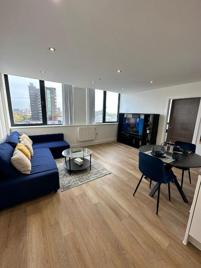 1 Bed Near Old Trafford With Free Car Park