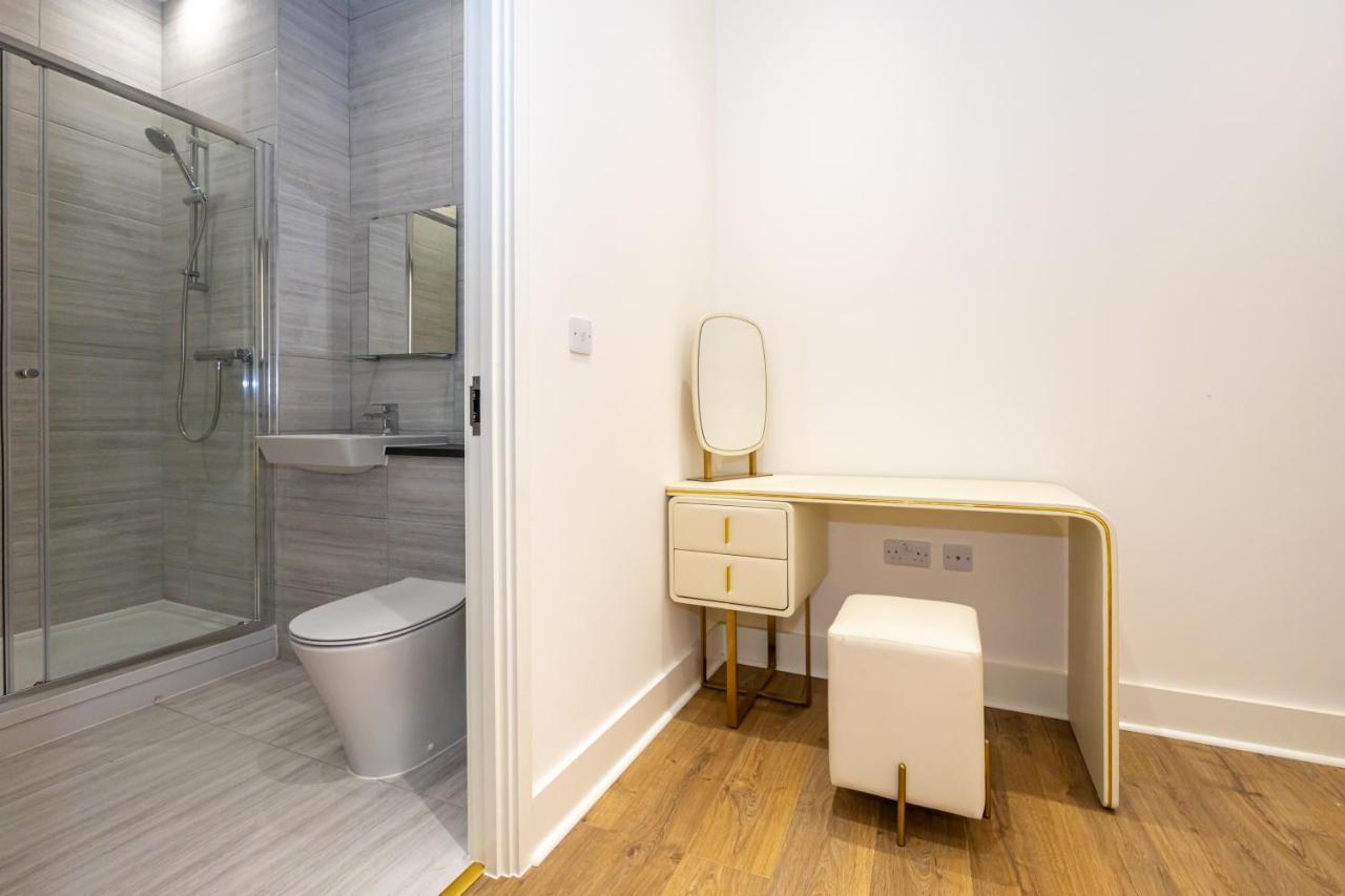 Superb 2bd In China Town *