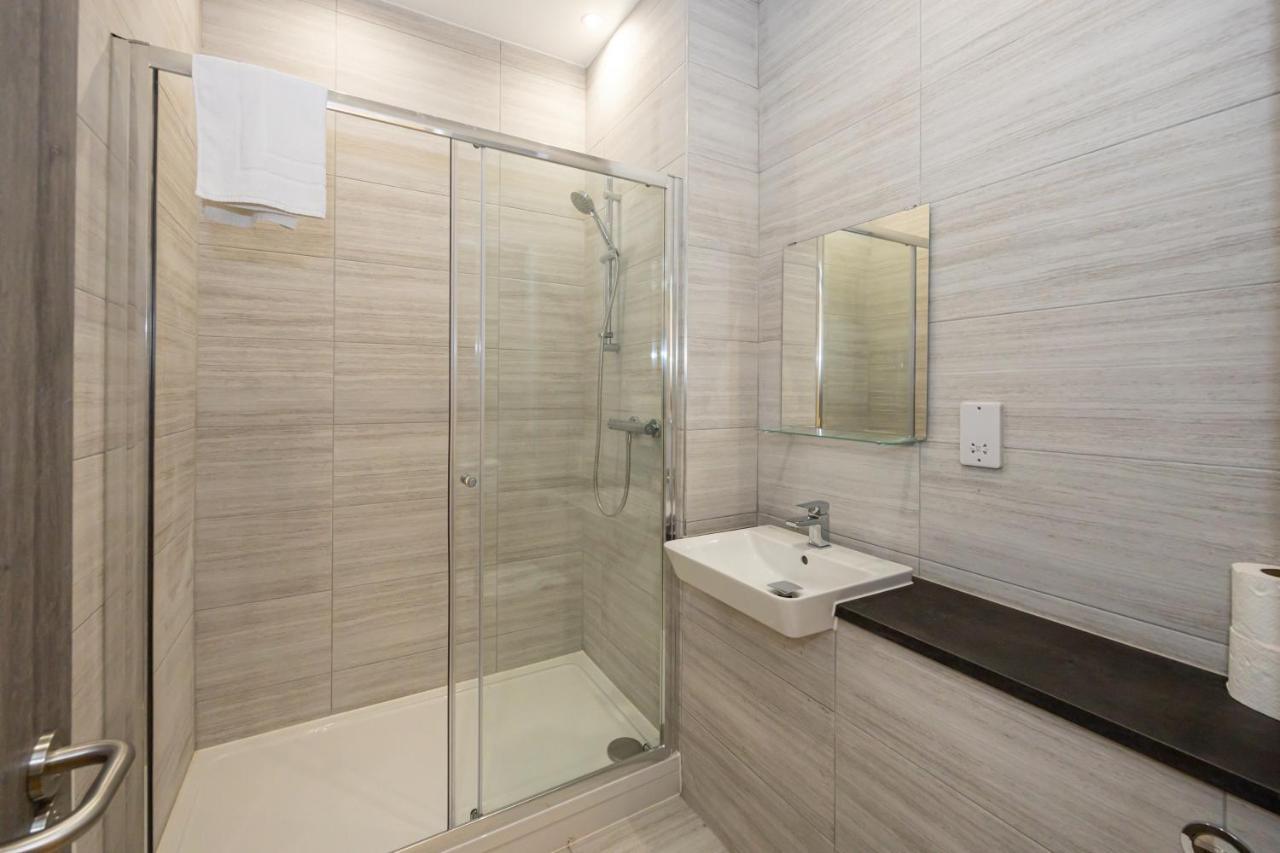 Superb 2bd In China Town Appartement