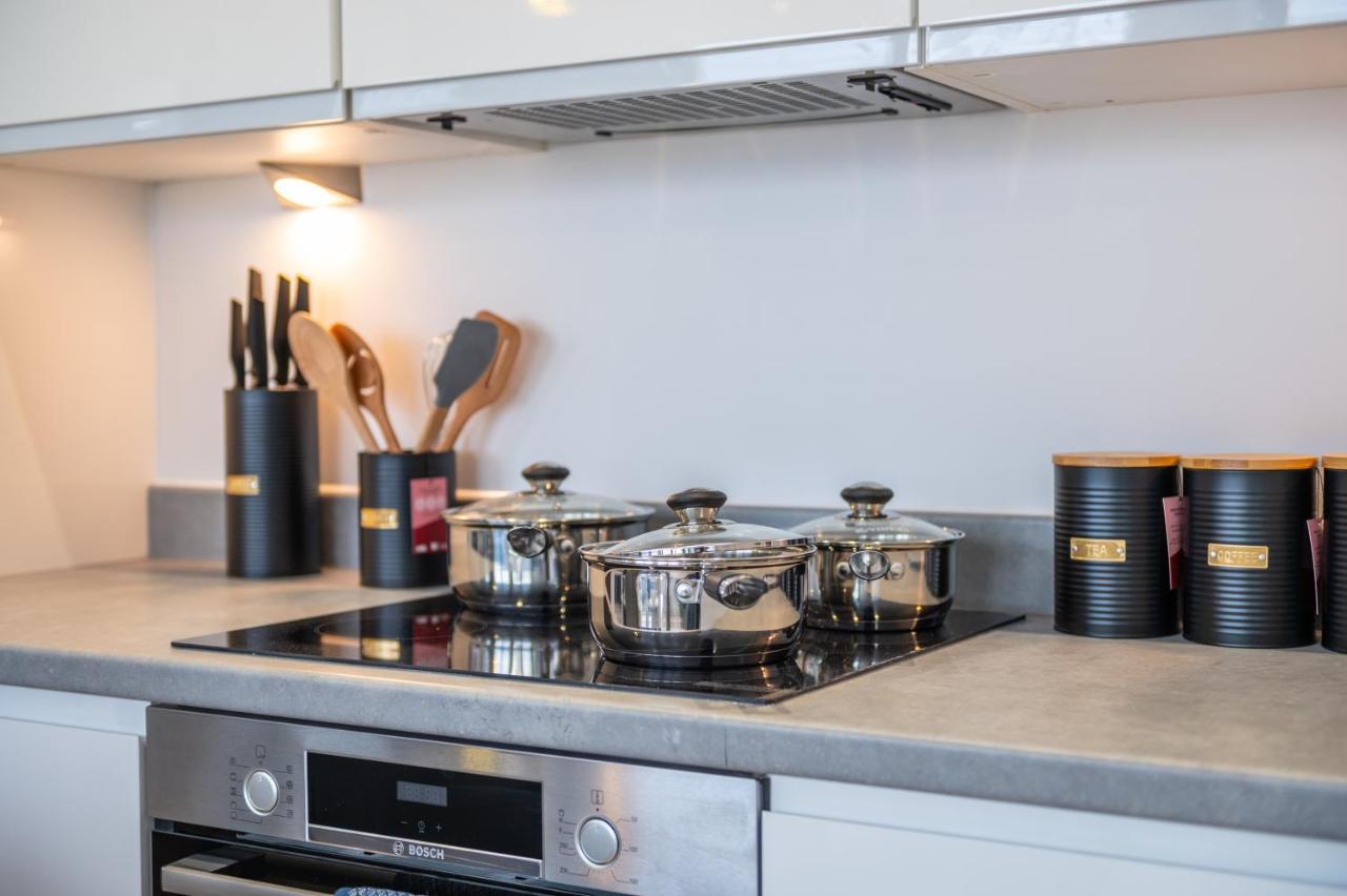 Apartment 2 Bed - 5 Mins From Old Trafford Manchester