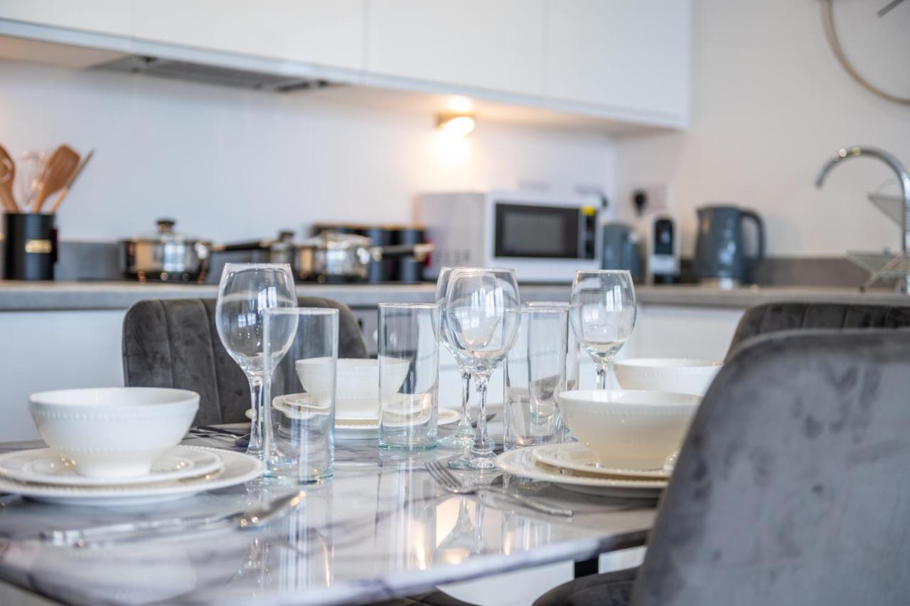 Apartment 2 Bed - 5 Mins From Old Trafford Manchester