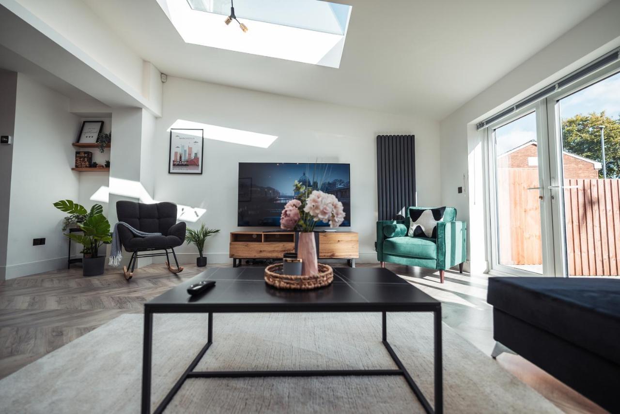 Exquisite 6 Bedroom Luxury * Manchester