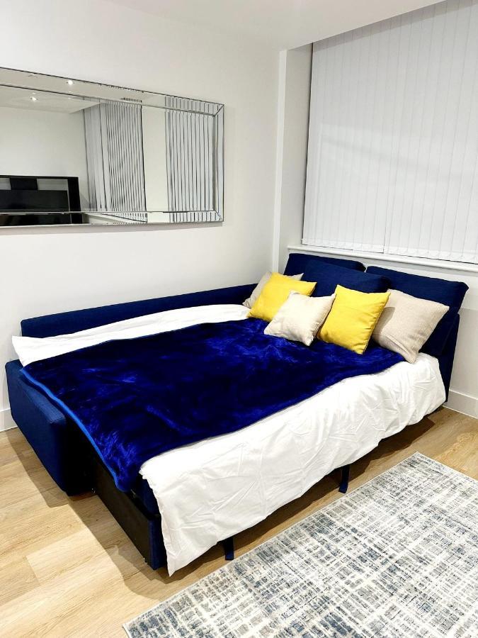 1 Bed Near Old Trafford With Free Car Park *