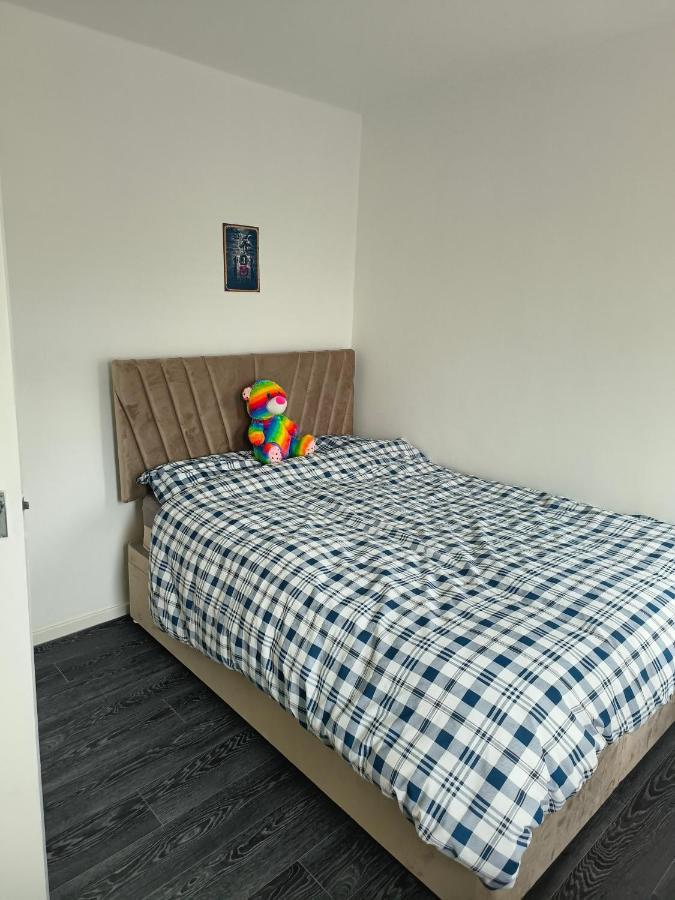 Modern Fully Furnished 3 Bedroom House *