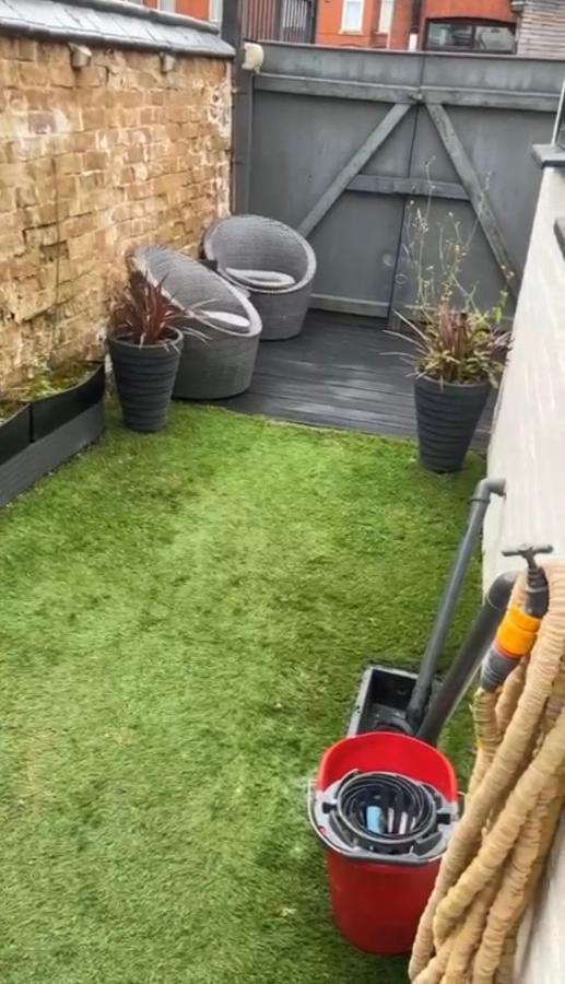 3 Bedroom House With Modern Interior, Close To The Etihad Stadium Appartement *
