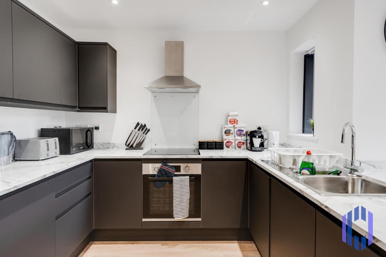 Vakantiehuis Stylish 4bd - Coop Live - Etihad - Parking - Ev *