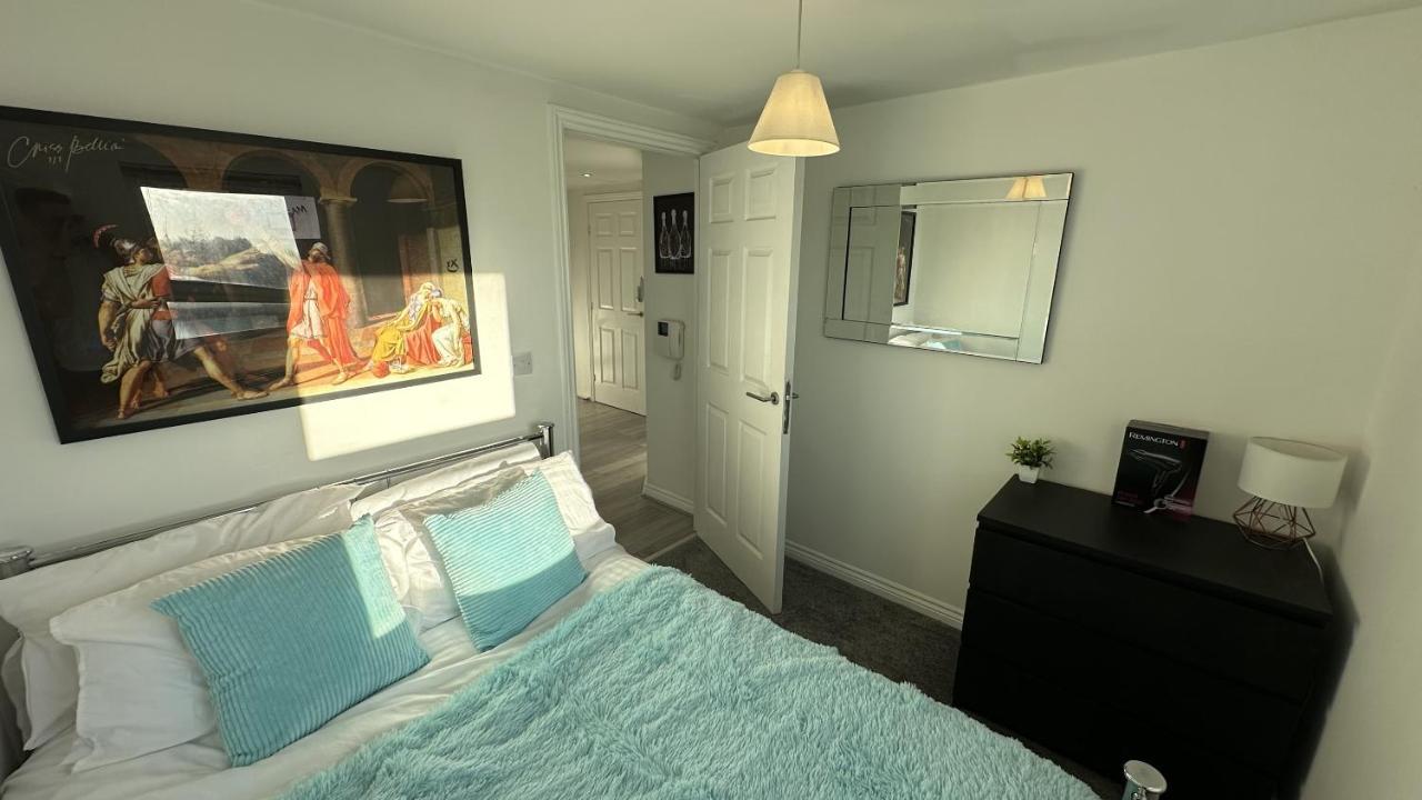 Apartment Lux Livin' - Luxury 2 Bed With Free Parking