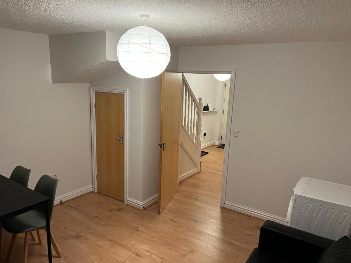 Apartment Cozy House With Free Parking *