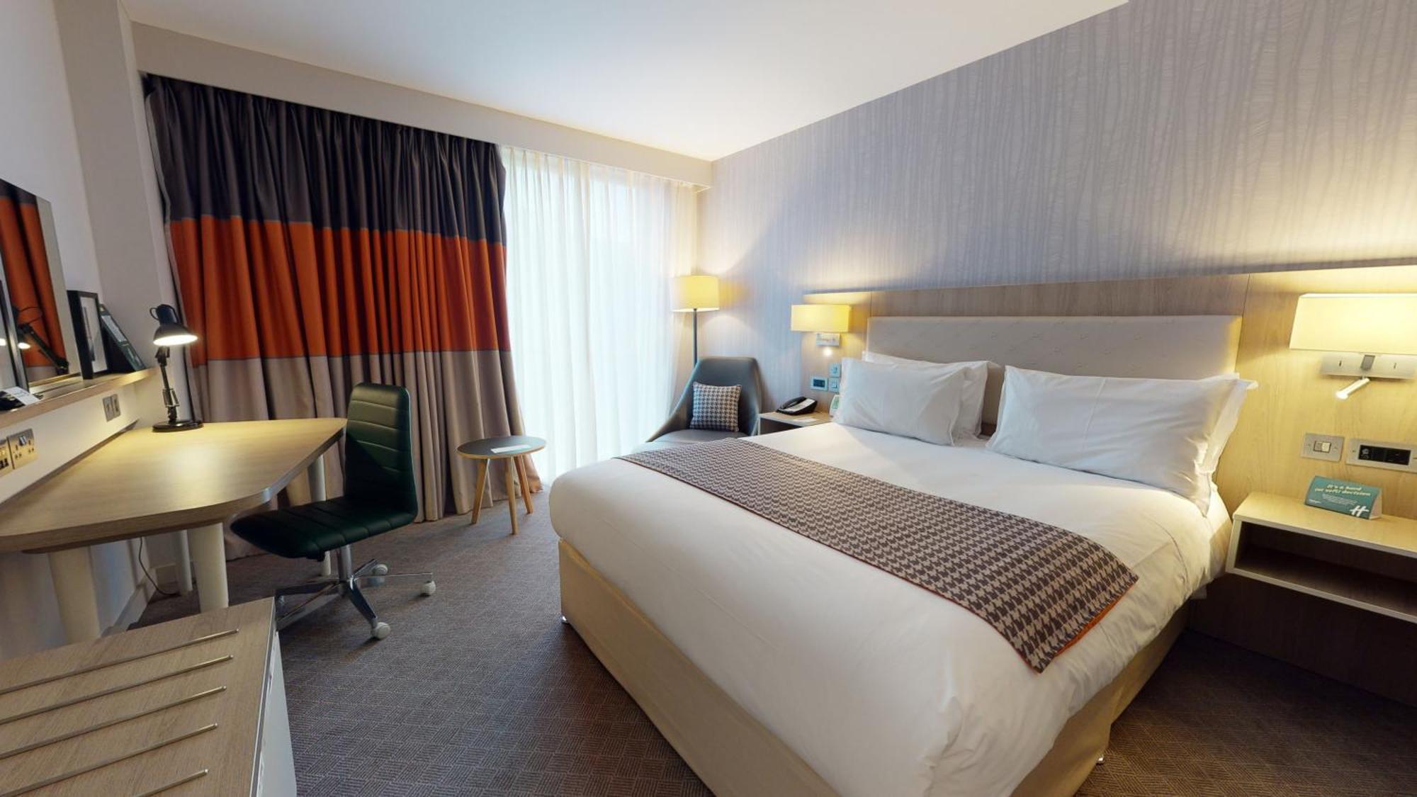 - Centre By Ihg Hotel Manchester
