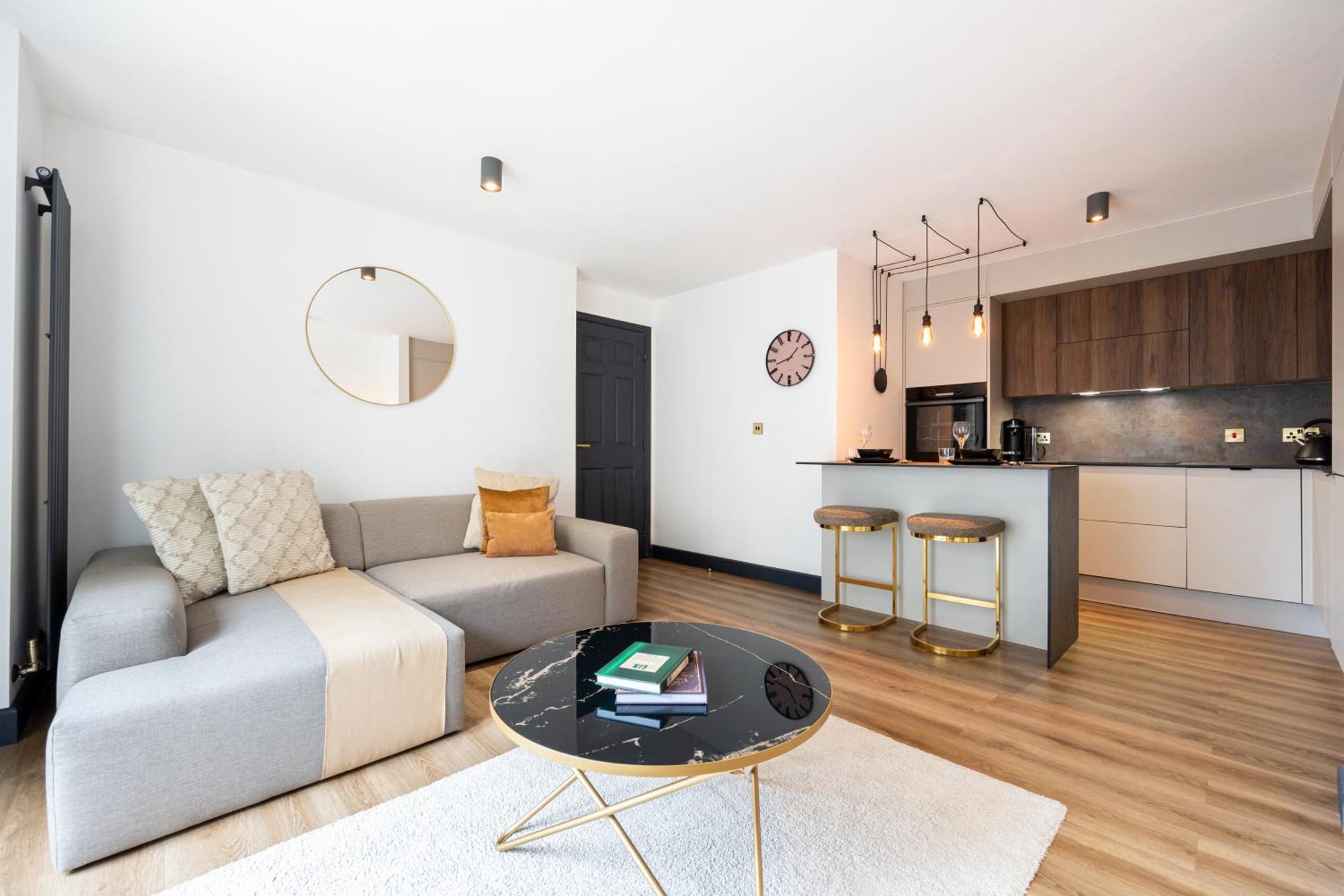 Luxurious Two-bed Stay: Mcr *