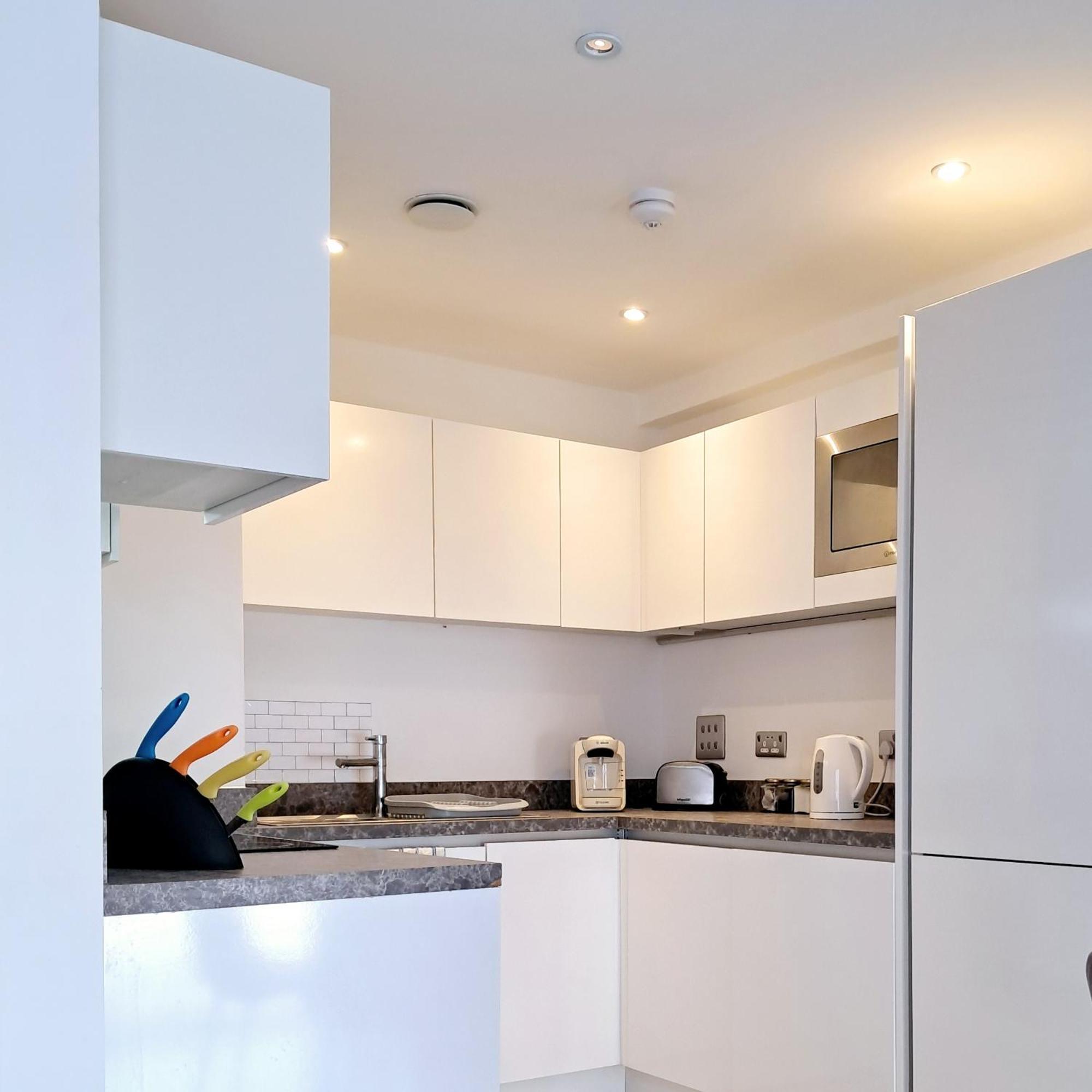 Appartement 5mins Jd Gym Supermarket Retail M60 Centre Salford Queys Media *