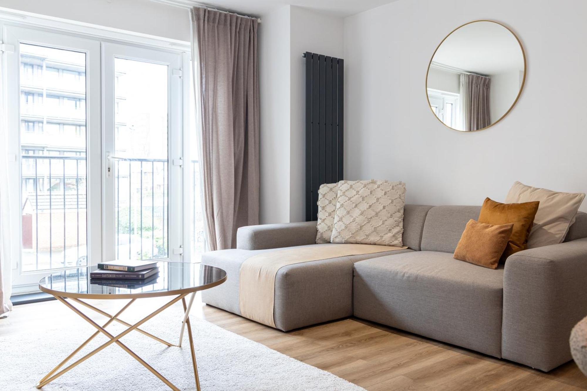 Luxurious Two-bed Stay: Mcr Appartement