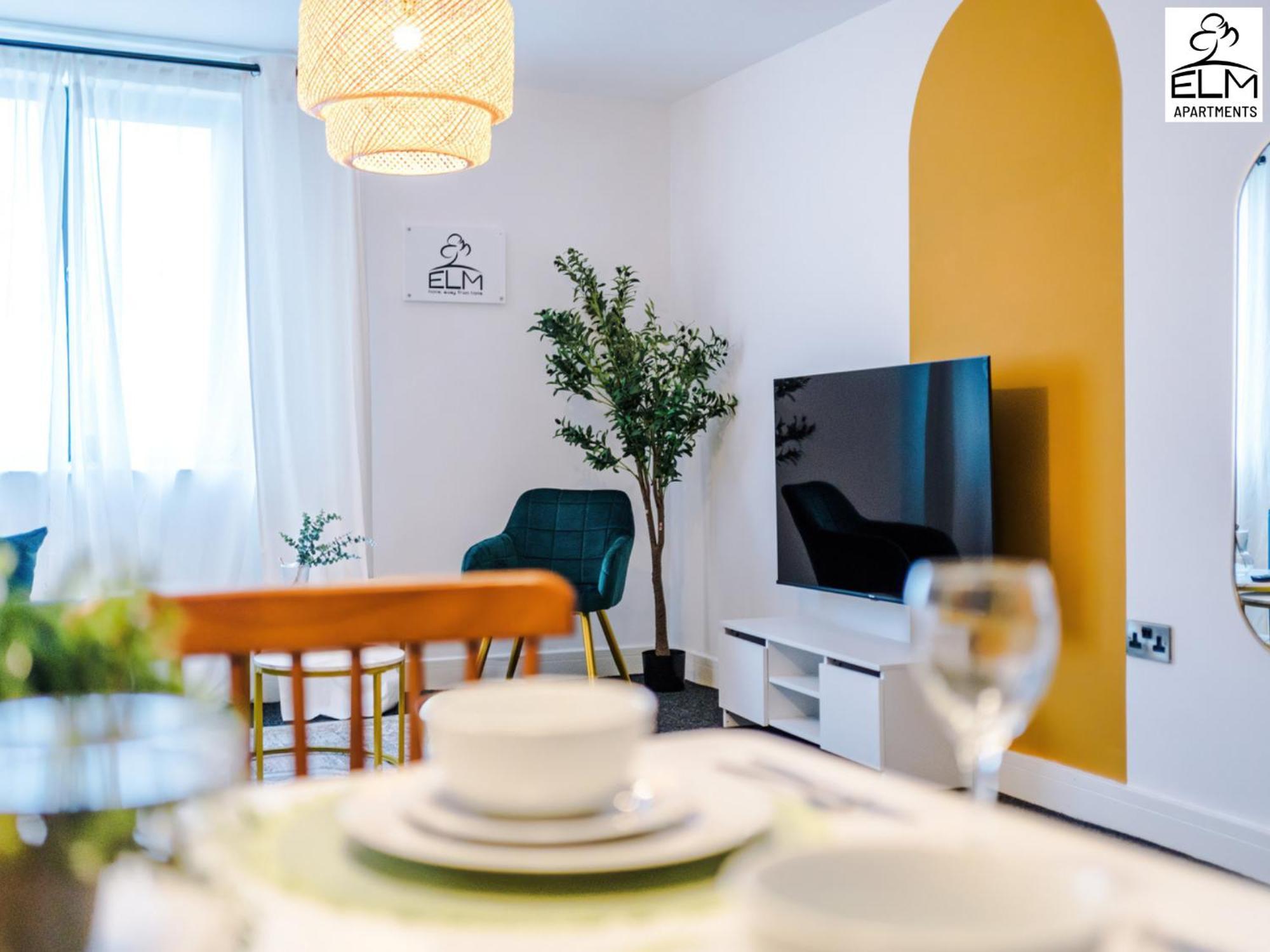 Apartment Elm , Collection Of Available Near Media , Free Parking