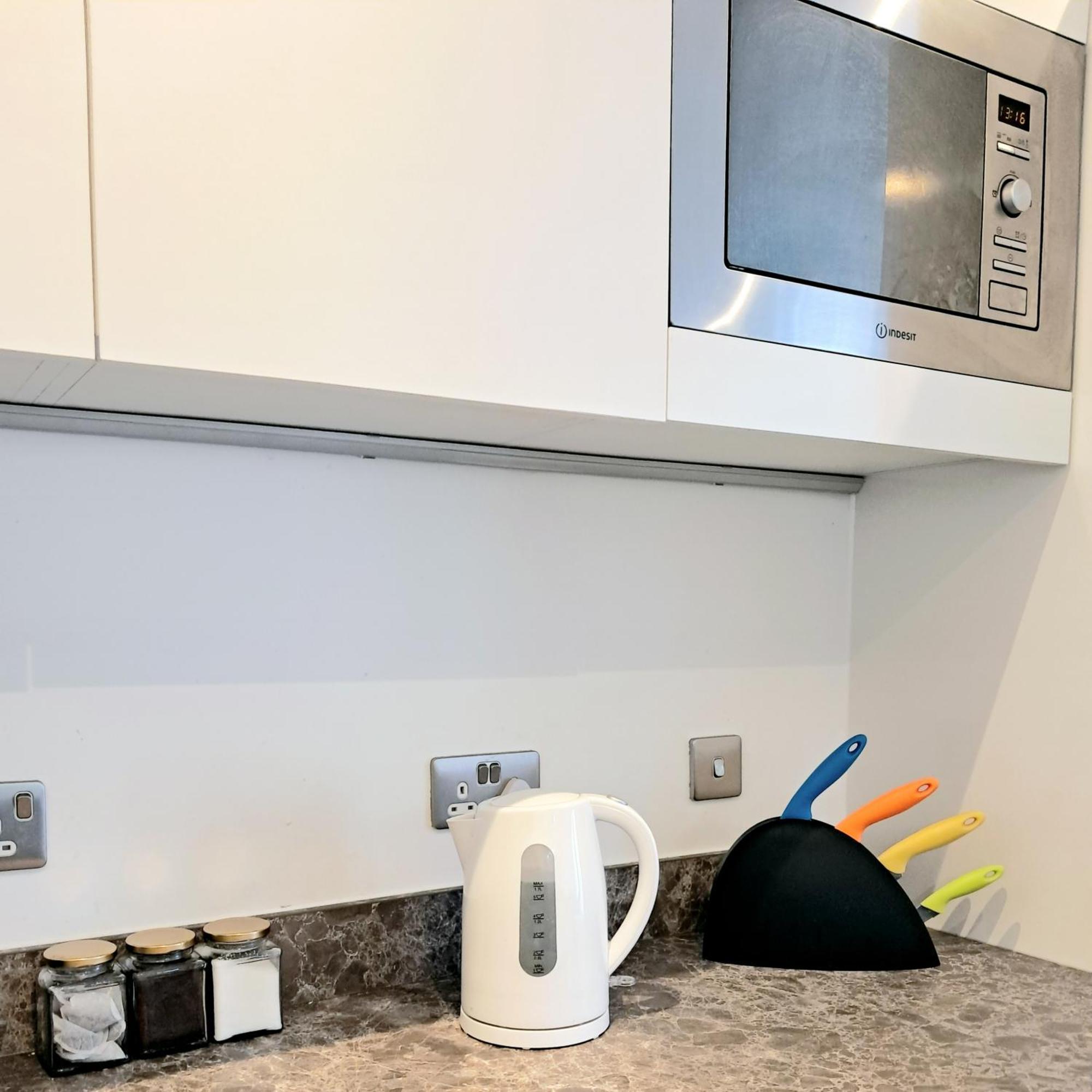 5mins Jd Gym Supermarket Retail M60 Centre Salford Queys Media Appartement *