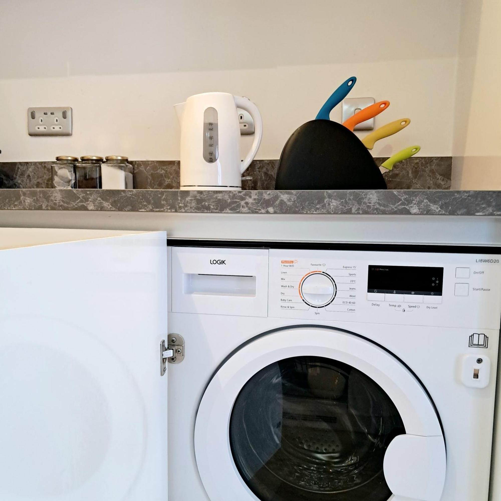 Appartement 5mins Jd Gym Supermarket Retail M60 Centre Salford Queys Media
