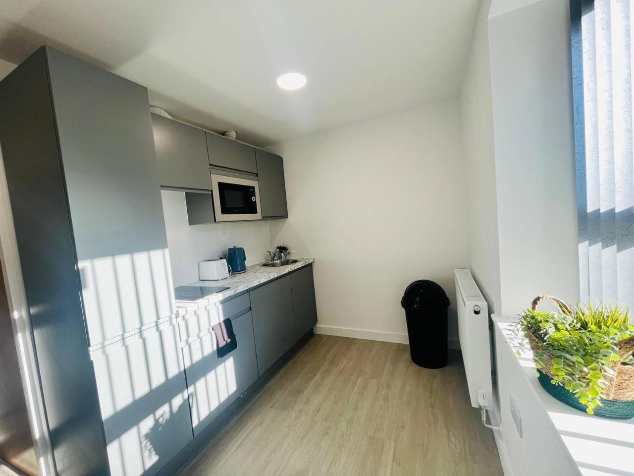 Apartment Stretford Sanctuary: Stylish Studio *