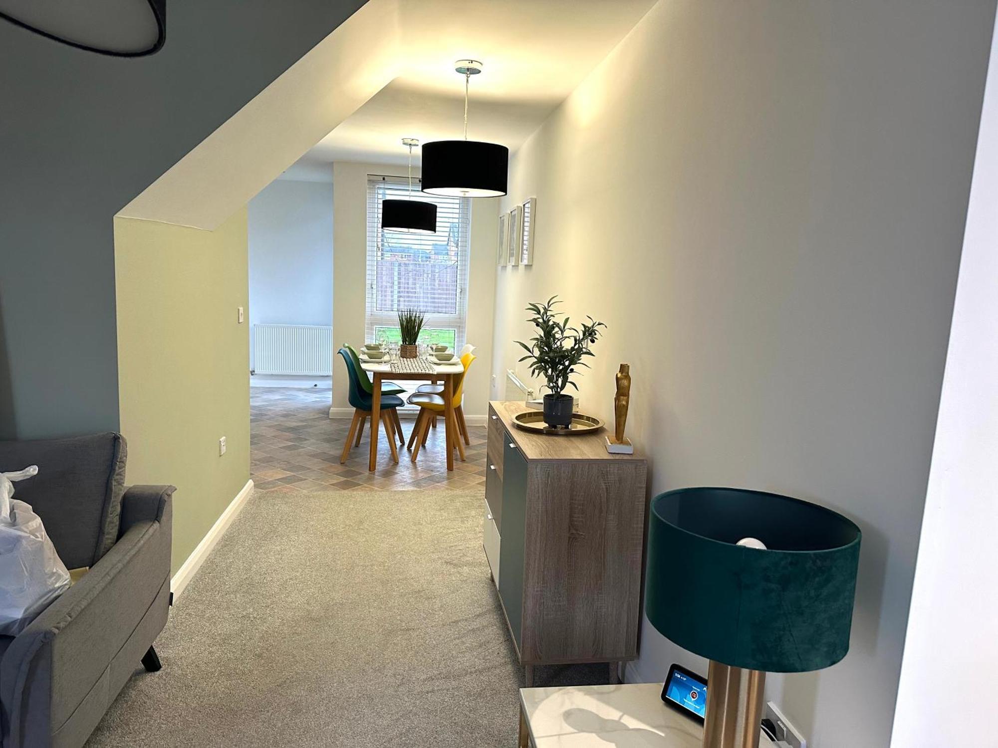 6 Guests- 3 Bedroom House Mcr Ao & Etihad Parking & Wi Fi Vakantiehuis