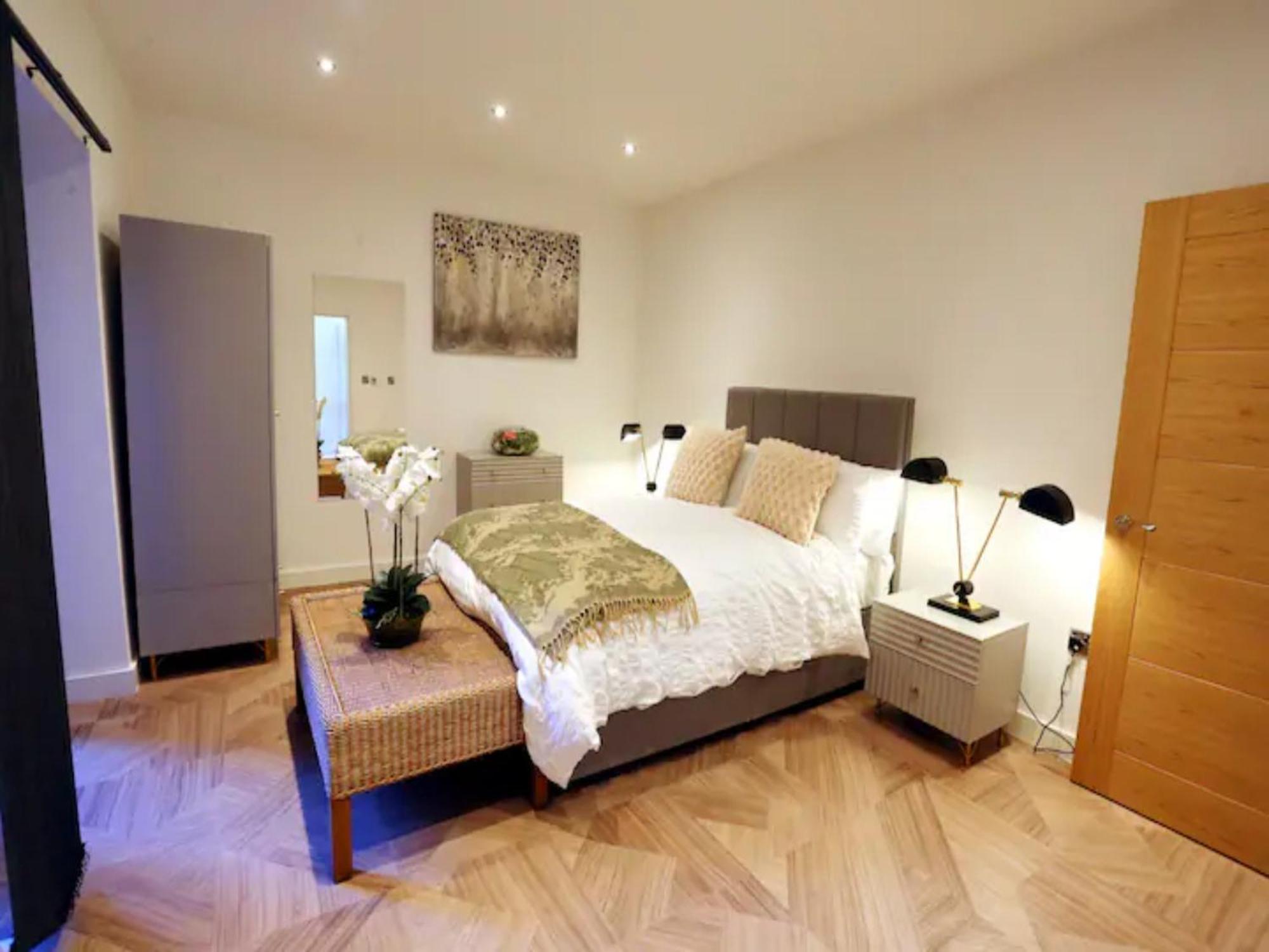 Pass The Keys Stunning King Bed Flat 9 Min Walk From Arndale Apartment *