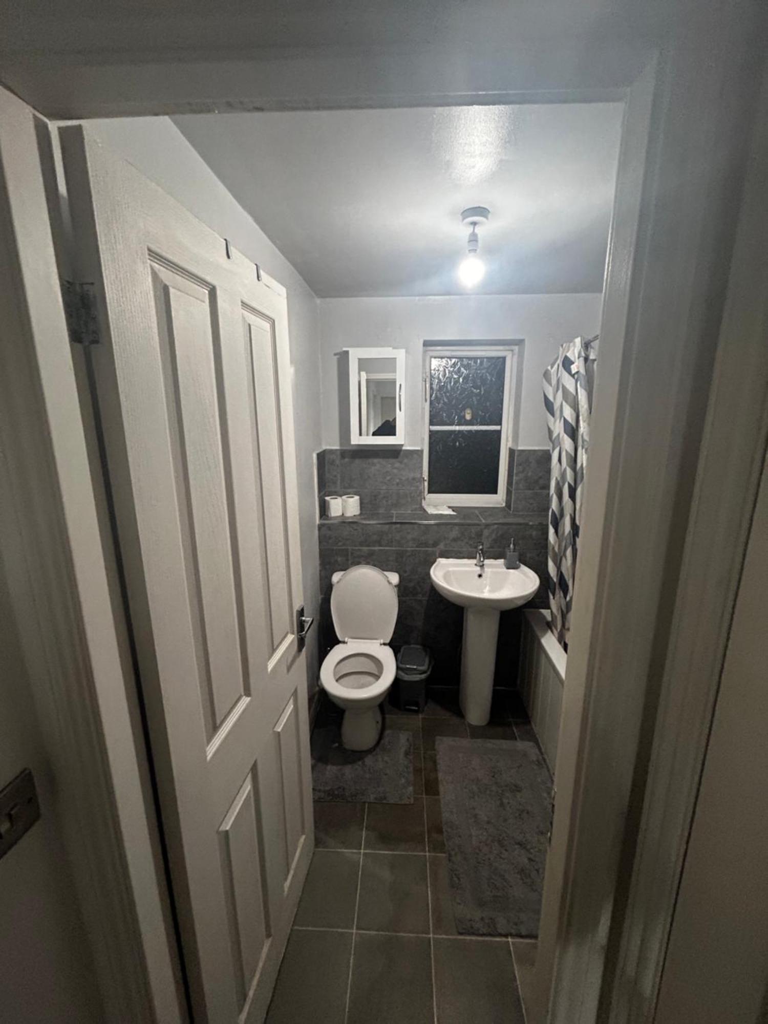 Apartment Executive 3 Bedroom House *