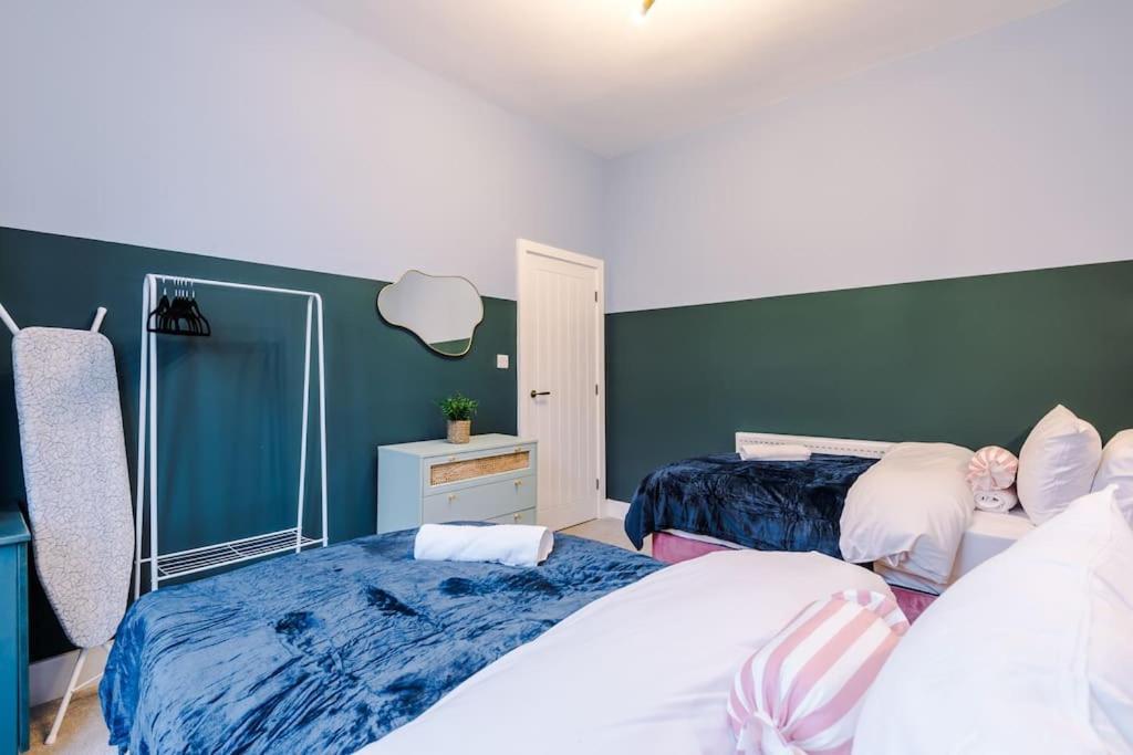 Holiday home 5 Bed Salford Sanctuary Retreat *