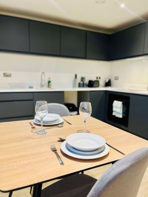 Apartment Prime Location: One Bed In Old Trafford