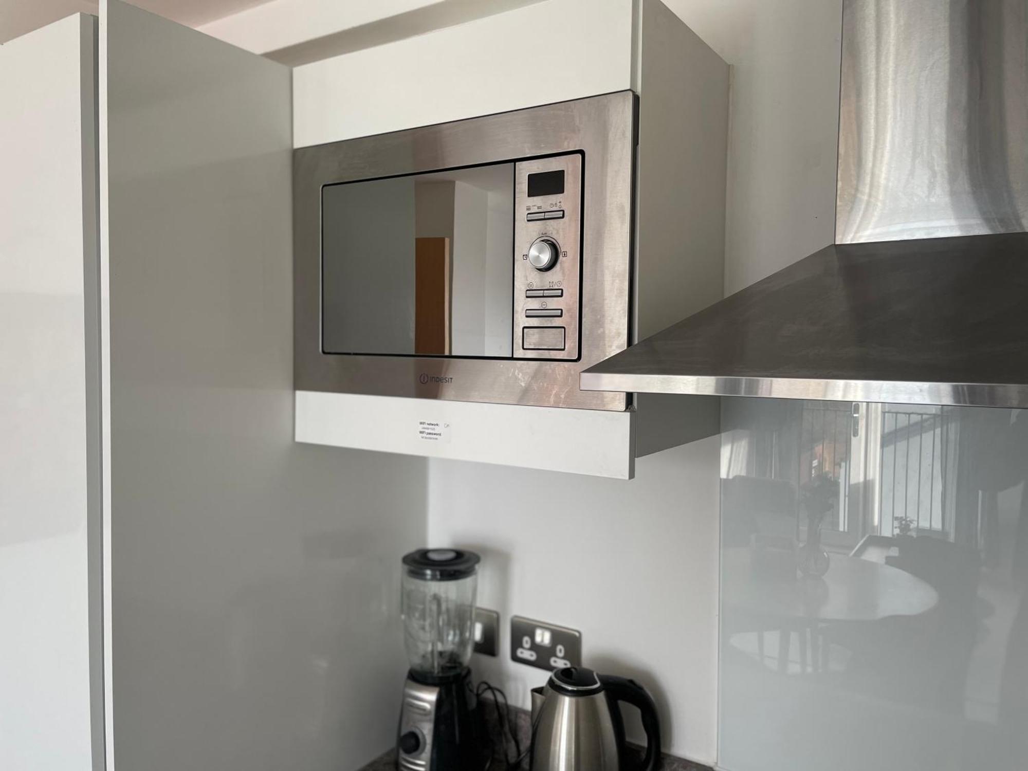 Relaxing 1-bed Flat In Salford With Street Parking Manchester