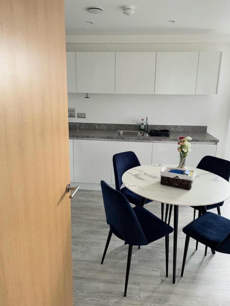 Relaxing 1-bed Flat In Salford With Street Parking Manchester
