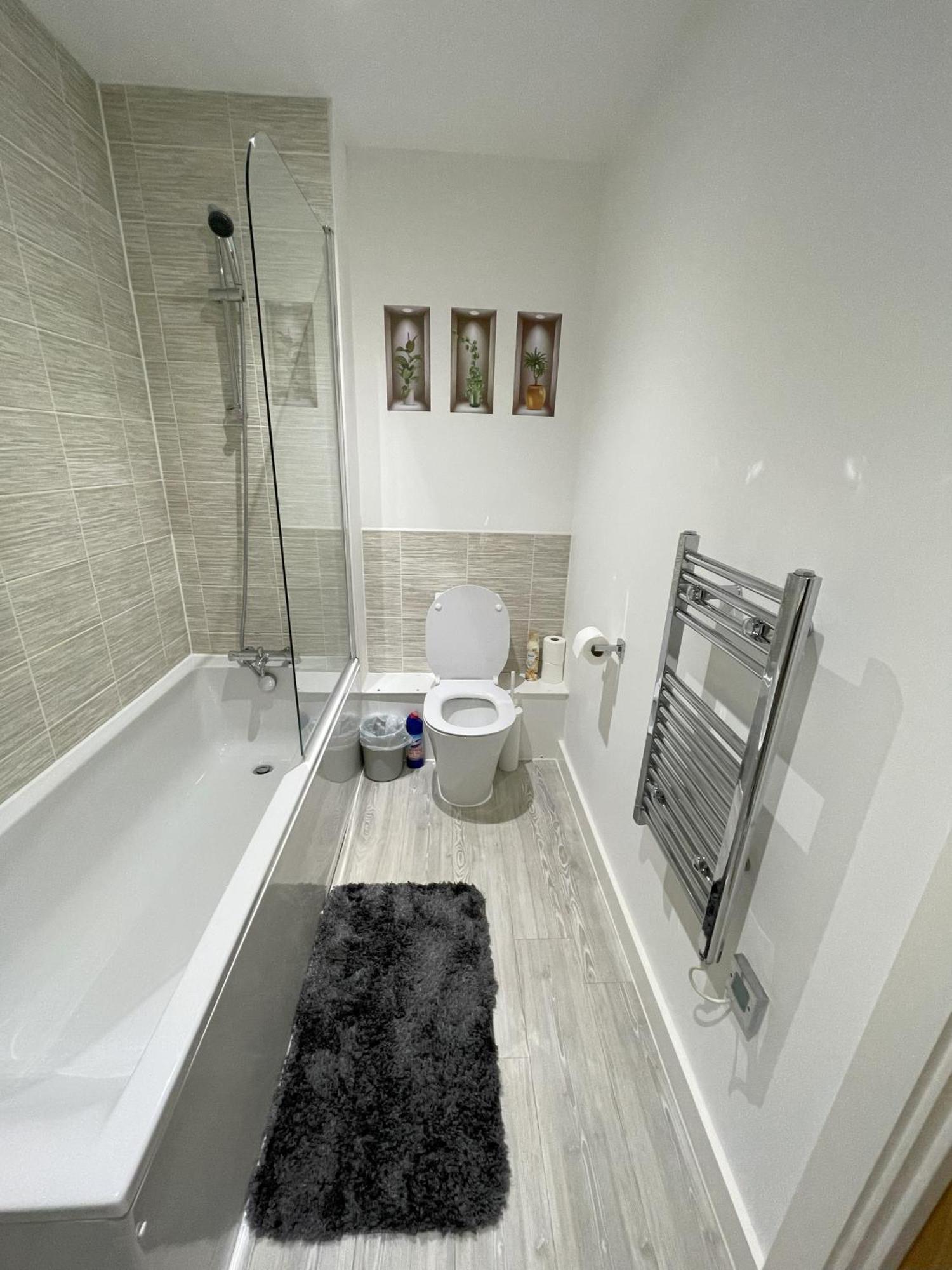 Apartment Relaxing 1-bed Flat In Salford With Street Parking Manchester