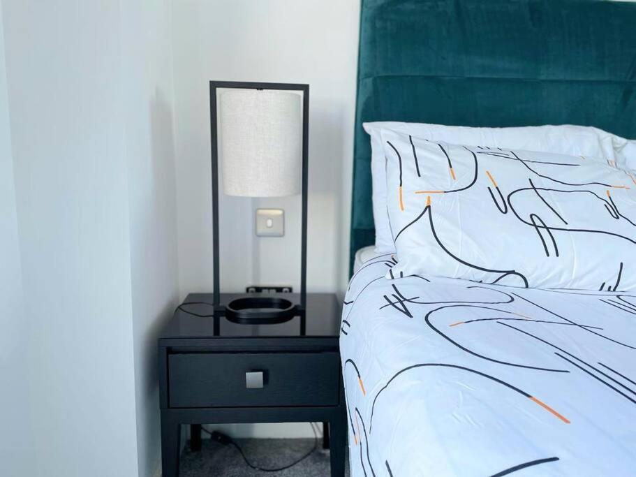 Relaxing 1-bed Flat In Salford With Street Parking Apartment Manchester