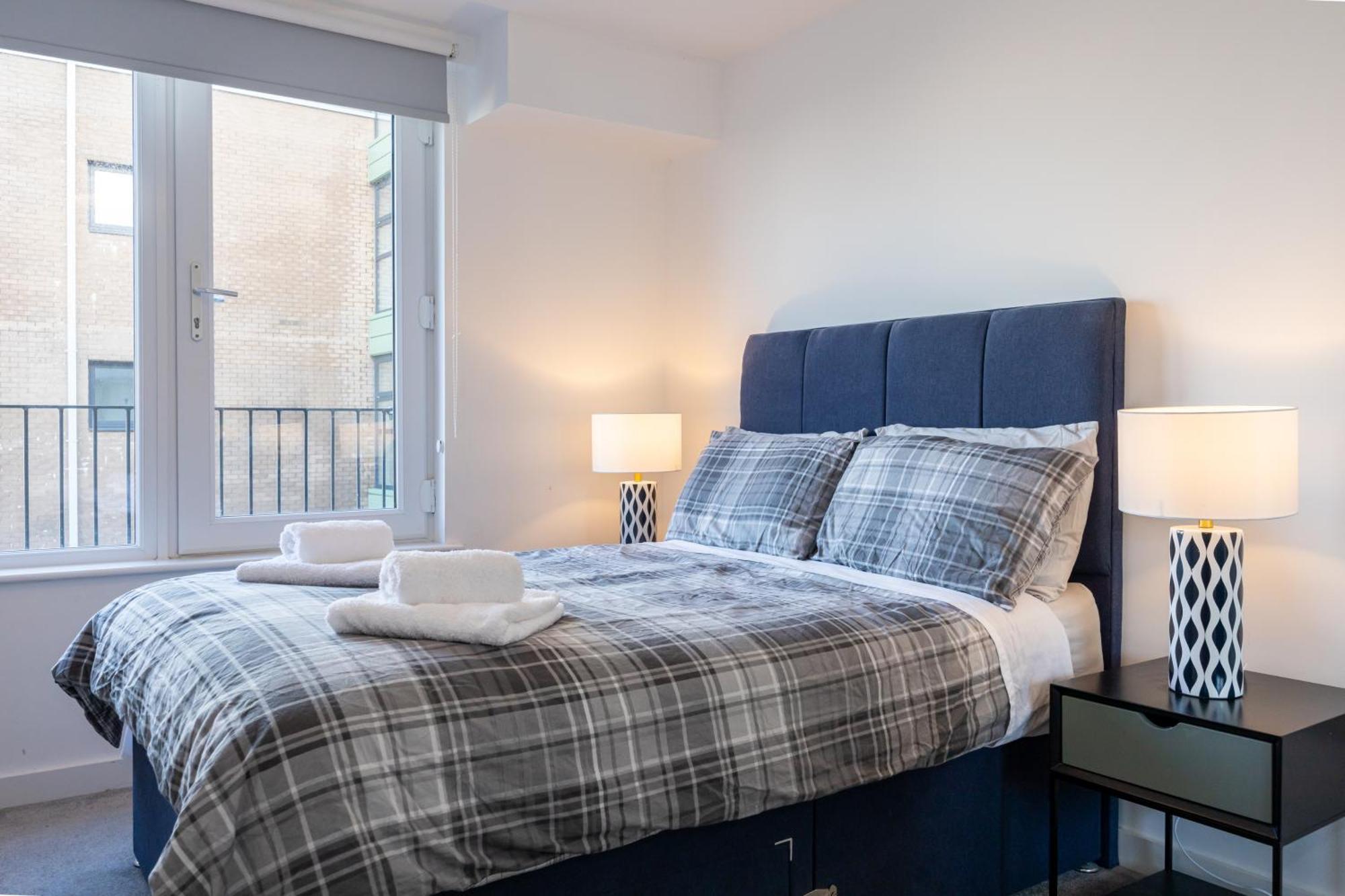 Appartement 5mins Jd Gym Supermarket Retail M60 Centre Salford Queys Media *