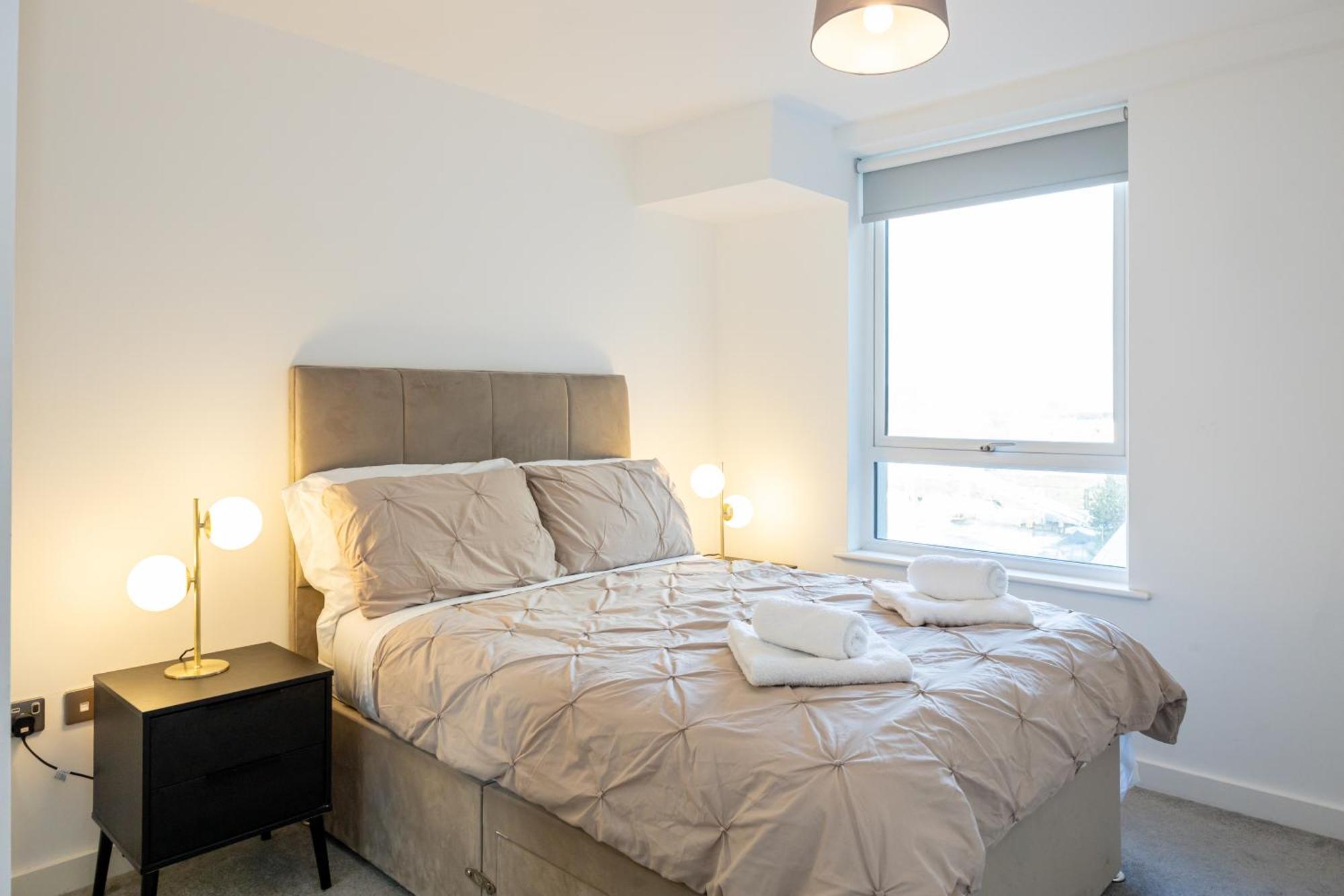Appartement 5mins Jd Gym Supermarket Retail M60 Centre Salford Queys Media