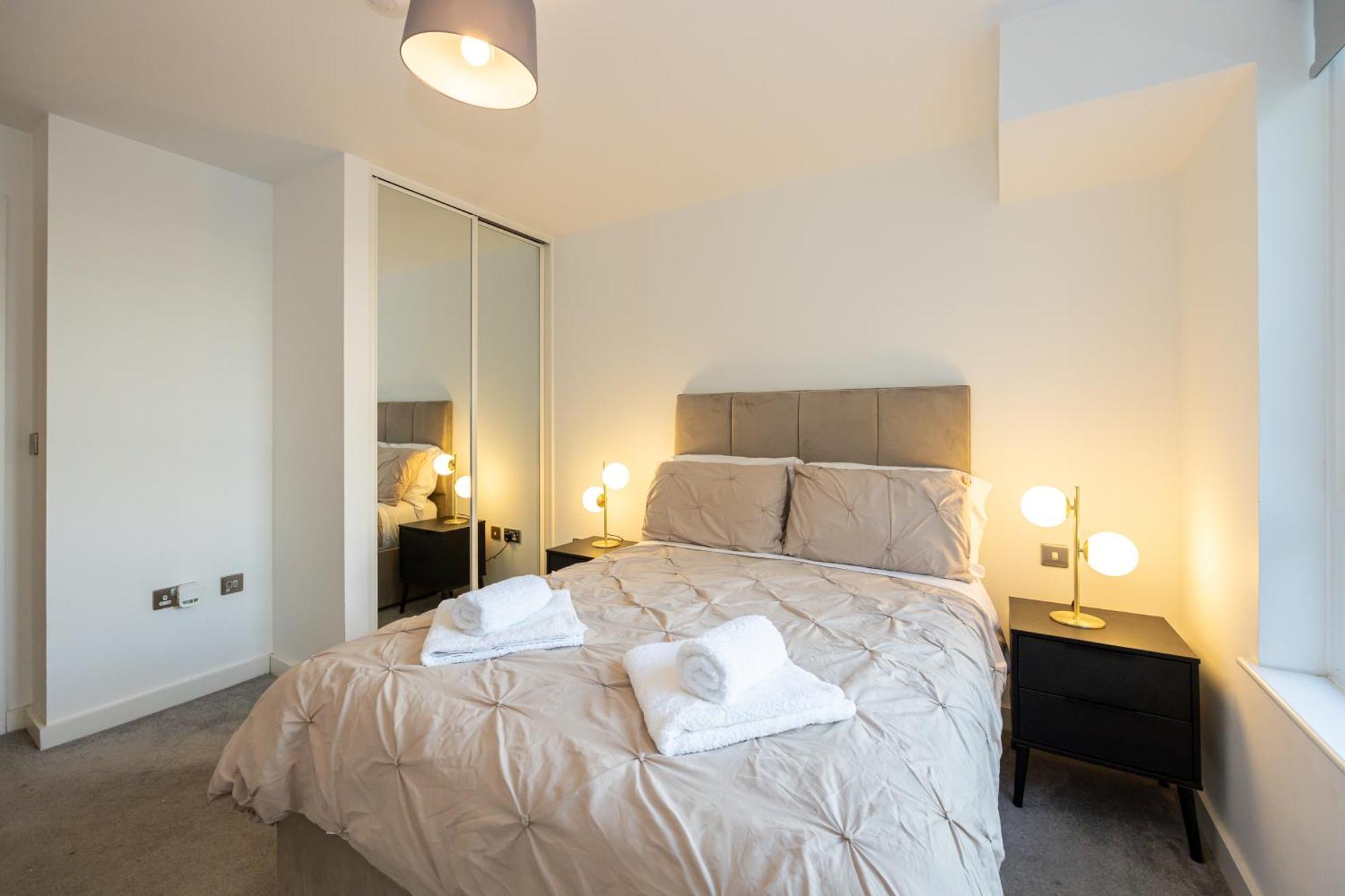 Appartement 5mins Jd Gym Supermarket Retail M60 Centre Salford Queys Media *