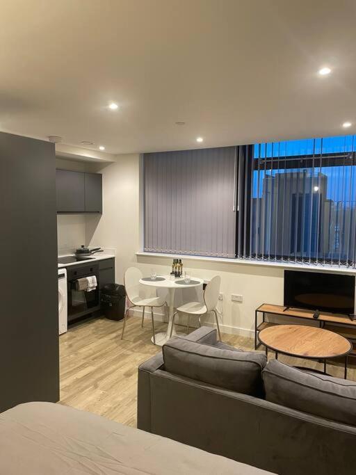 Stylish Flat In Old Trafford *