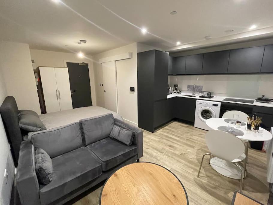 Stylish Flat In Old Trafford Manchester