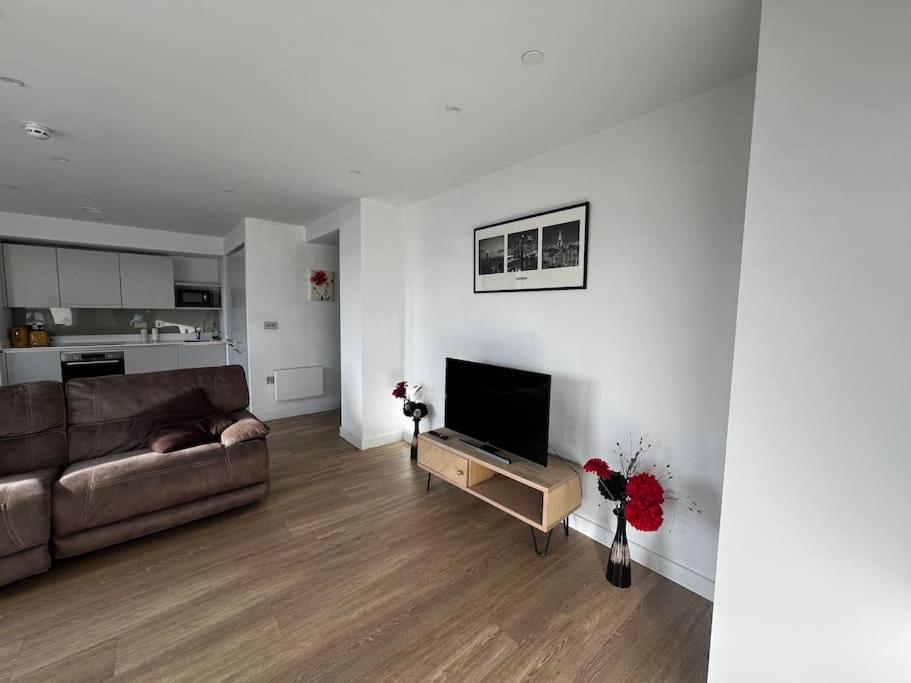 Incredible 2bedroom Free Parking *